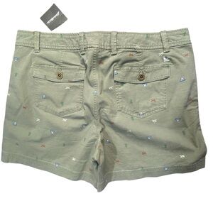 Eddie Bauer Green Cargo Shorts Lightweight Cotton